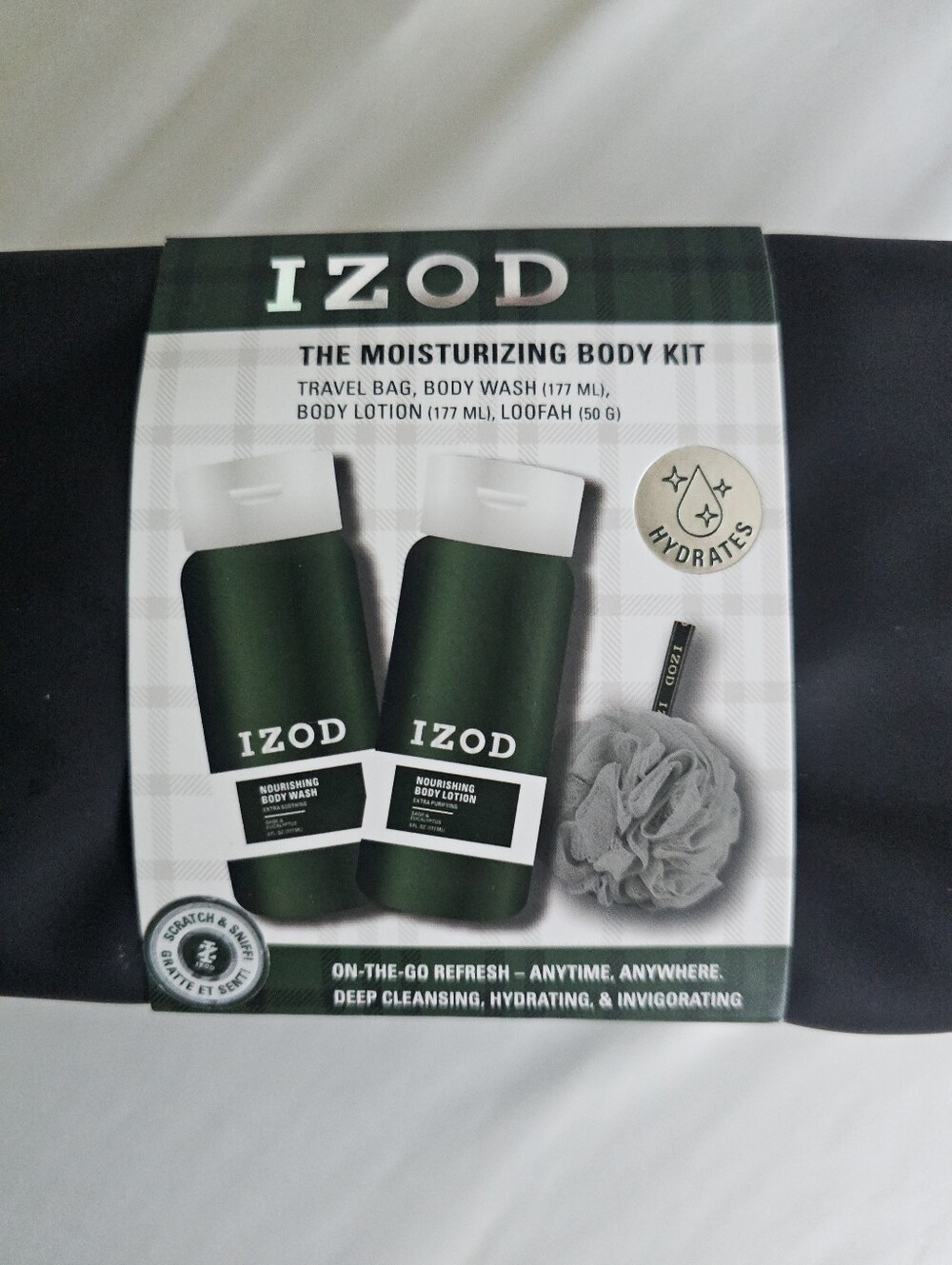 NWT IZOD The Moisturizing Body Kit Mens Travel Bag Set